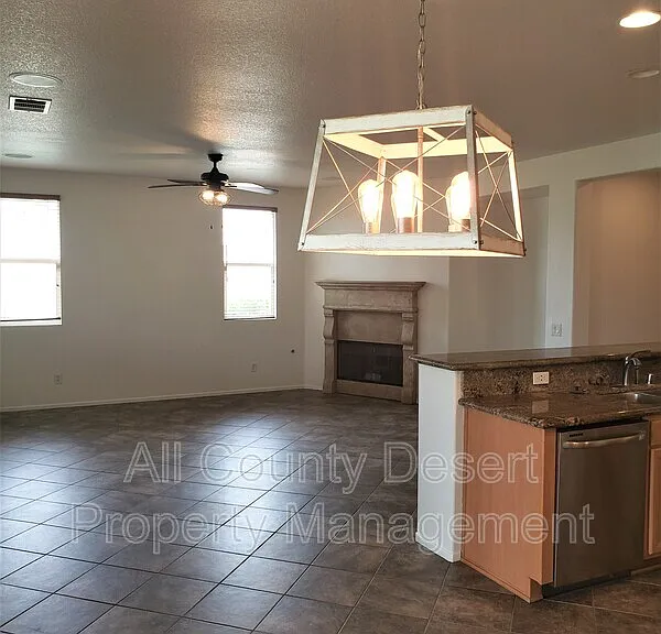 37853 Avon St — Photo 6