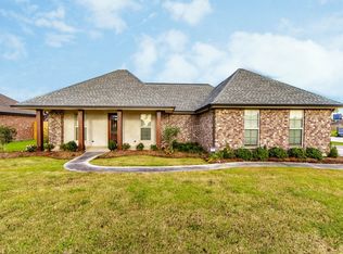 141 Commanche Ct, Thibodaux, LA 70301