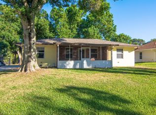 944 Landsdowne Dr, Sebastian, FL 32958