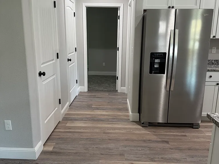 406 N Elliott St — Photo 4