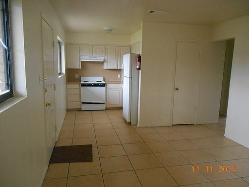 2nd image of 2505 SE 6th St APT 3