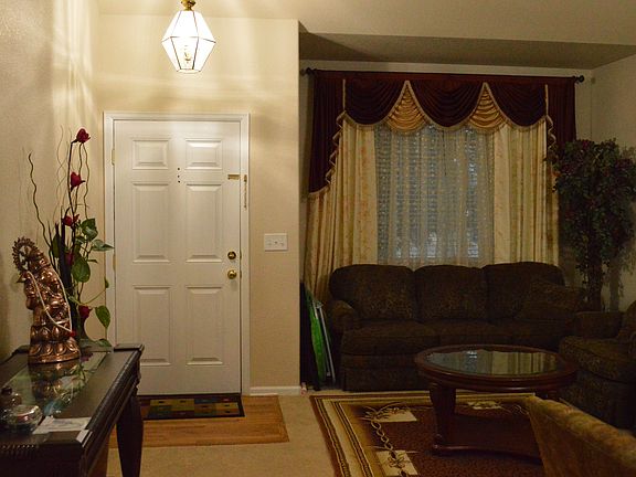 Main Entrance & Family room