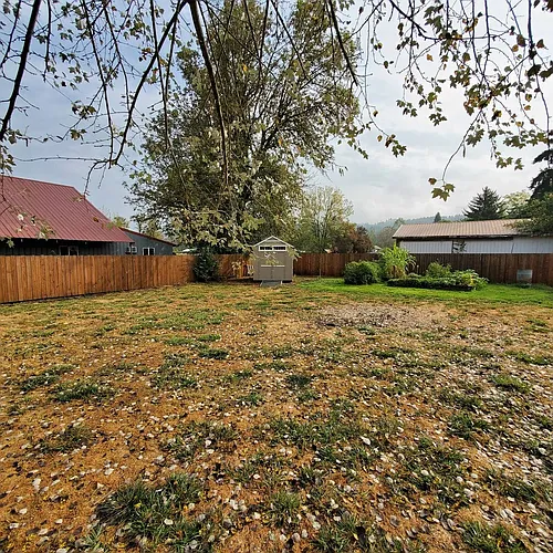 1120 Linn Way Photo 1