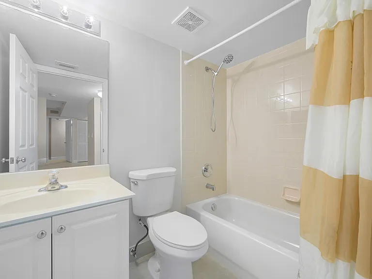 619 E Sheridan St #106 — Photo 13