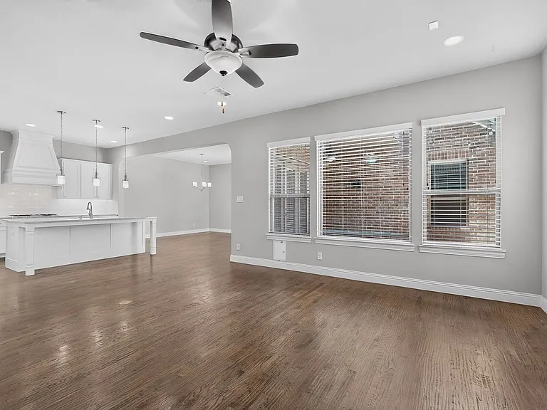 8261 Kentland Dr — Photo 9