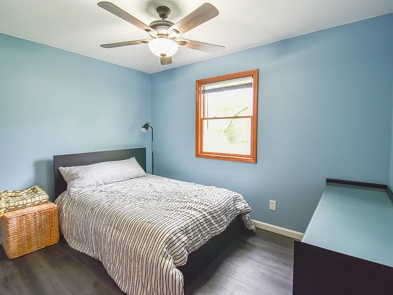 912 Miller Dr — Photo 18