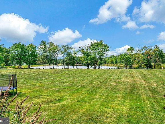 2nd image of 6746 Lake Dr