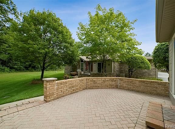 5th image of 11319 Black Walnut Ct
