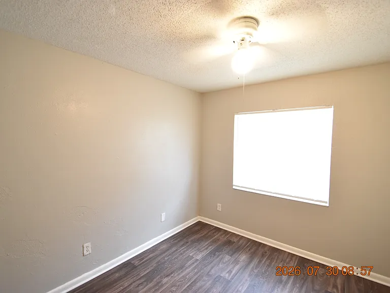 12203 N 9th St — Photo 24