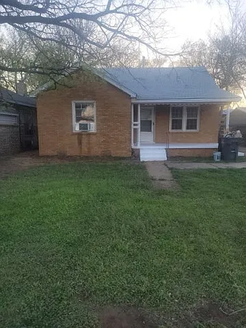 4 bed, 1435 sqft, $1,000 — Photo 3