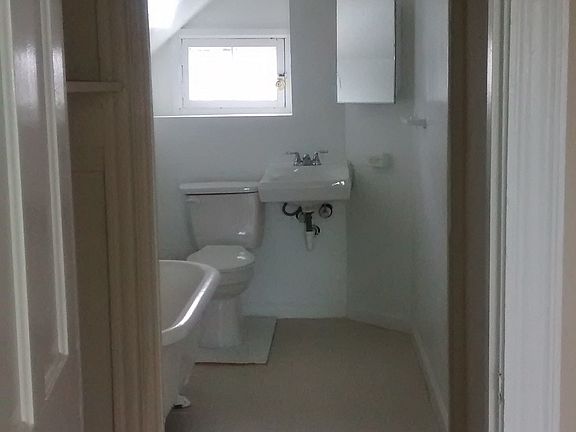 3rd image of 1510 Kinney Ave