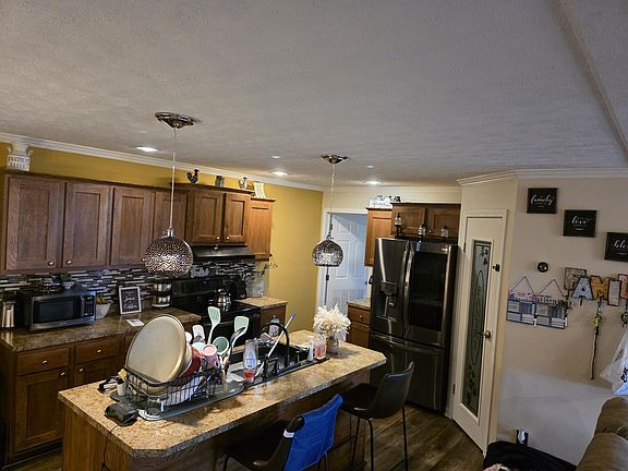 4th image of 335 Secluded Rdg