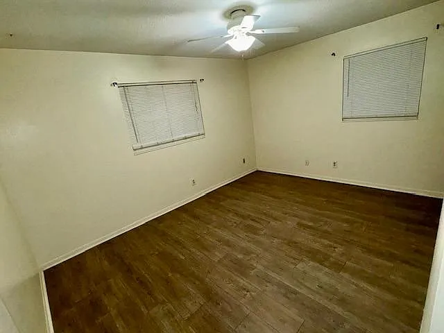560 Coppitt Dr E — Photo 9
