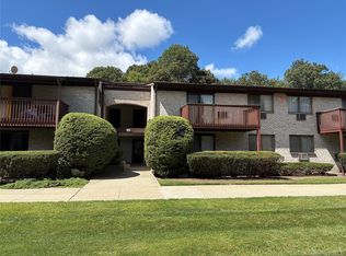 8 Secora Rd APT J16, Monsey, NY 10952