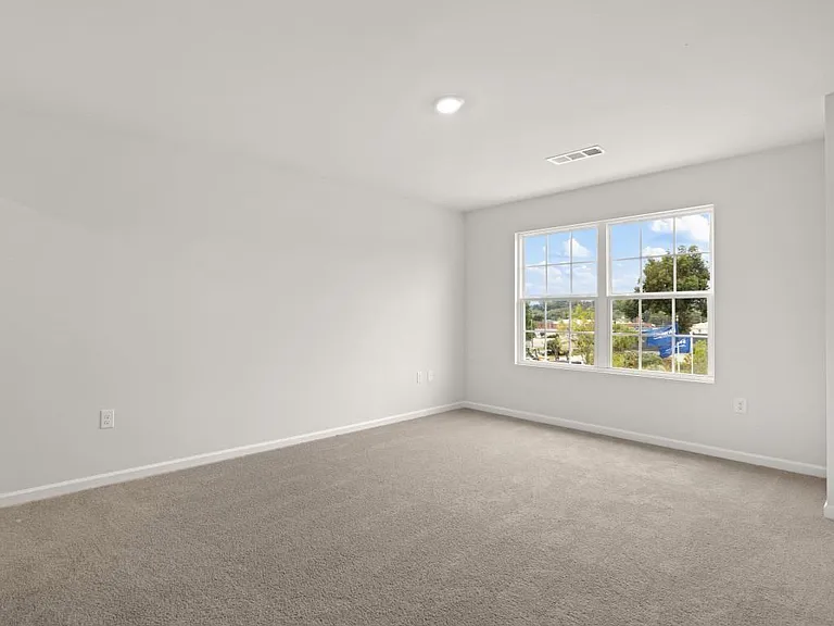 5976 Skylar Dr — Photo 25