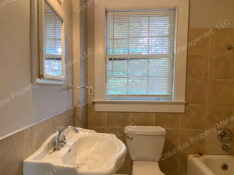 138 S Shandon St #A — Photo 6