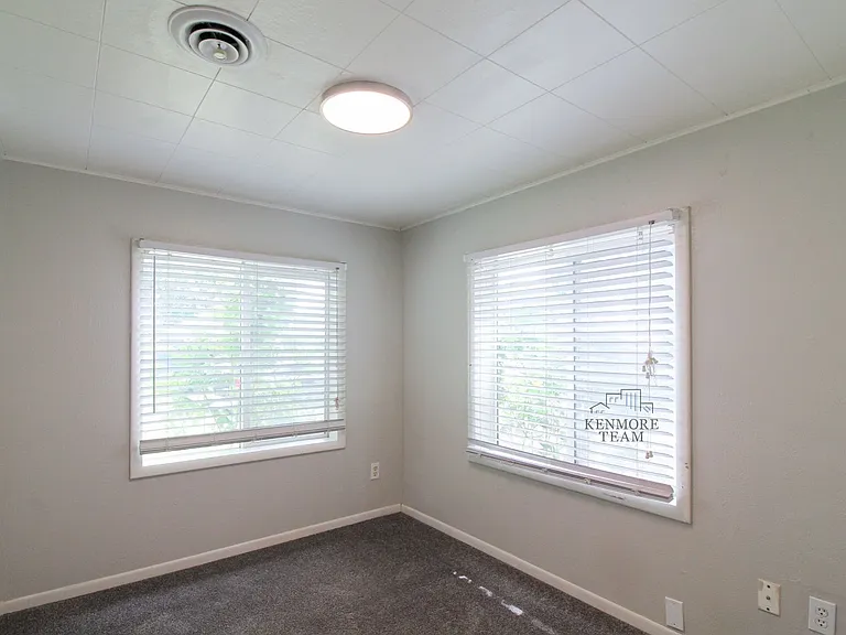 1021 Sanford Ave — Photo 14