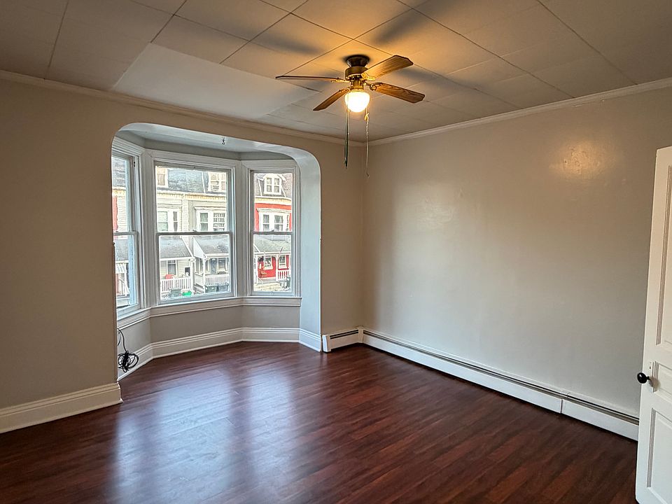 1st image of 559 Pennsylvania Ave Floor 2