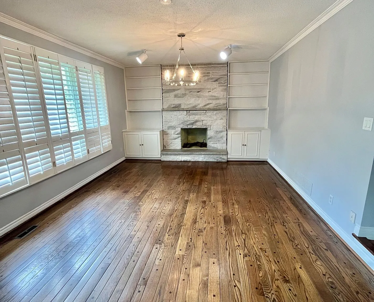 5 bed, $5,800 — Photo 3