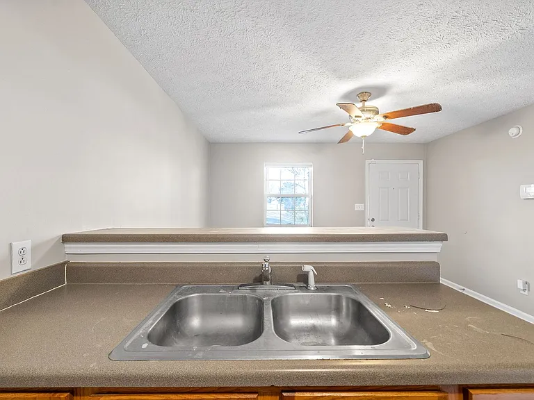 Robb Avenue-765 (x14) — Photo 15