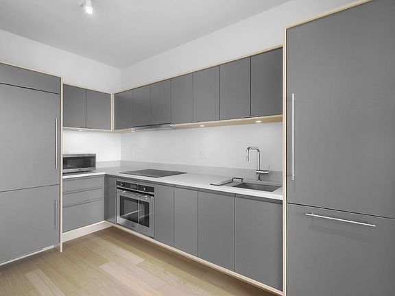 3rd image of 10 City Pt APT 30G