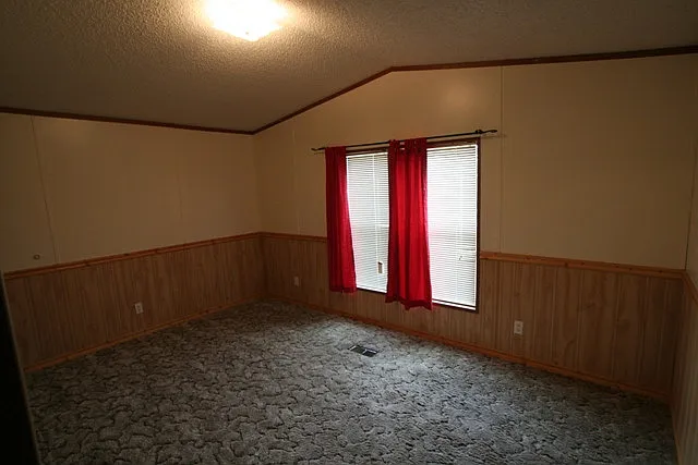 2732 Donna Ave — Photo 12