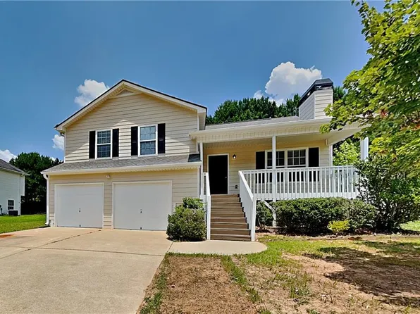 110 Rockefeller Ln, Dallas, GA 30157