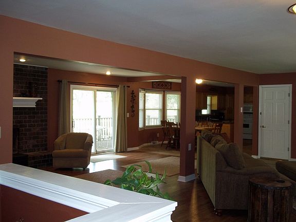 4th image of 500 NW Golfview Dr