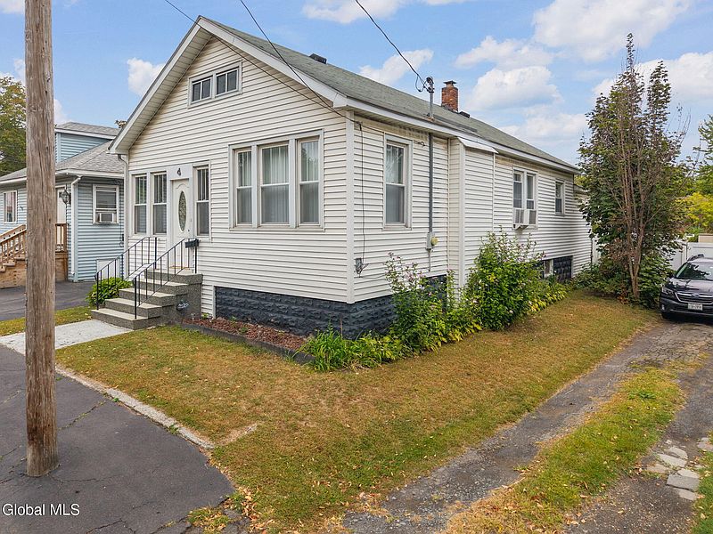 2nd image of 4 Pierce Street