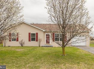 48 Fenimore Dr, Inwood, WV 25428