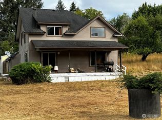 222 W Valley Rd, Skamokawa, WA 98647