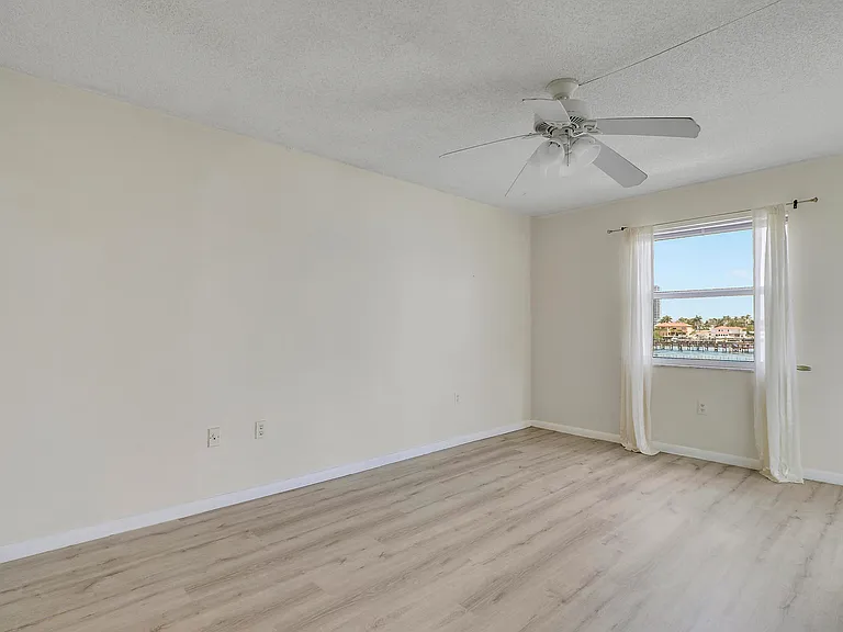 410 Wilma Cir #308 — Photo 3