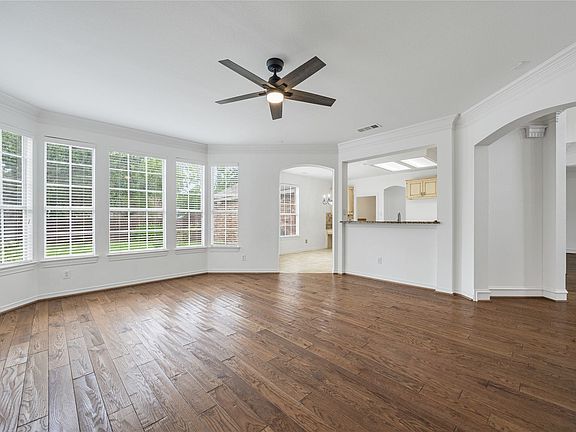 5th image of 4758 Ridgeland Dr