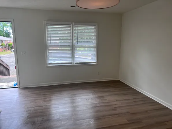 131 Freedom Dr APT H, Clemson, SC 29631