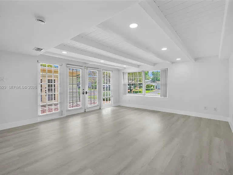2555 Nassau Ln — Photo 16