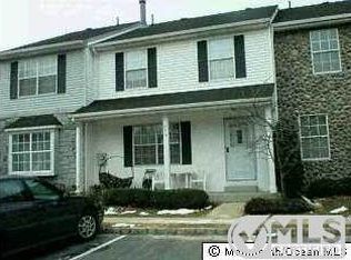 516 Davids Ct, Lakewood, NJ 08701