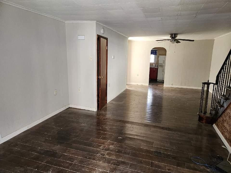 1st image of 133 Carbon St