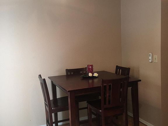 4th image of 921 W University Dr Unit 1212