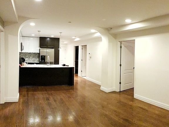 4th image of 69-14 41st Ave #501