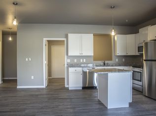 2301 Sunny Ln APT C, Suamico, WI 54313