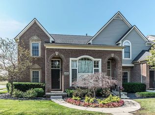 45562 S Stonewood Rd, Canton, MI 48187