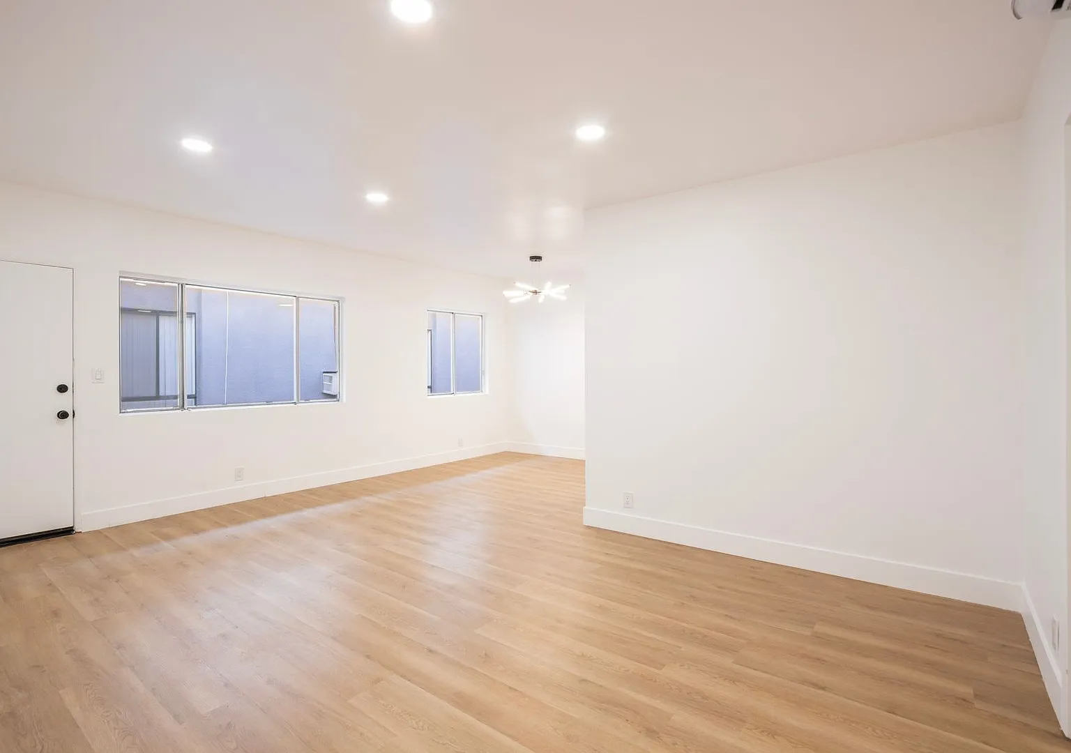 926 N Hudson LLC — Photo 4