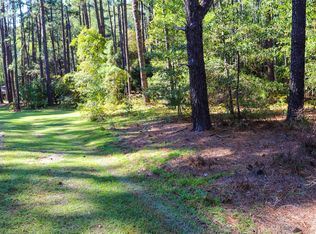 175 Lake Dornoch Dr, West End, NC 28374