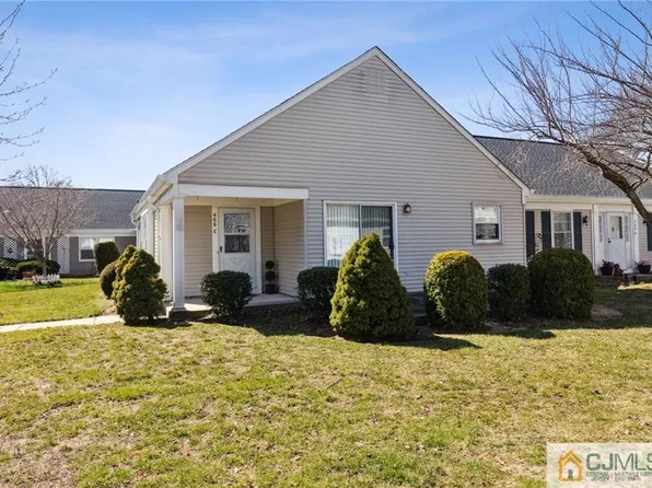 466 New Haven Way #C, Monroe Township, NJ 08831