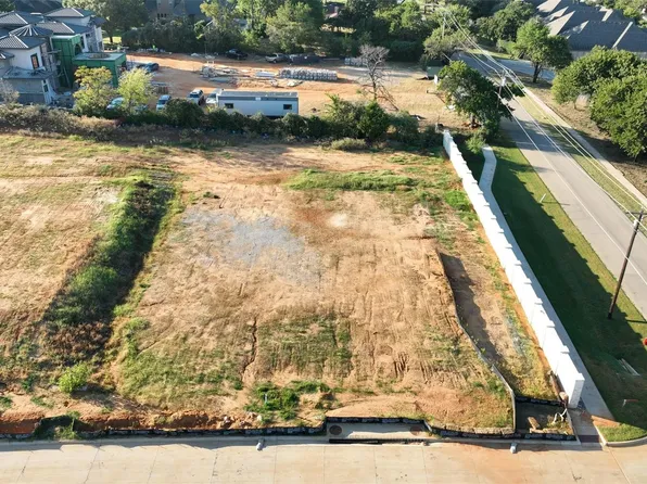 1505 Four Seasons Dr, Colleyville, TX 76034