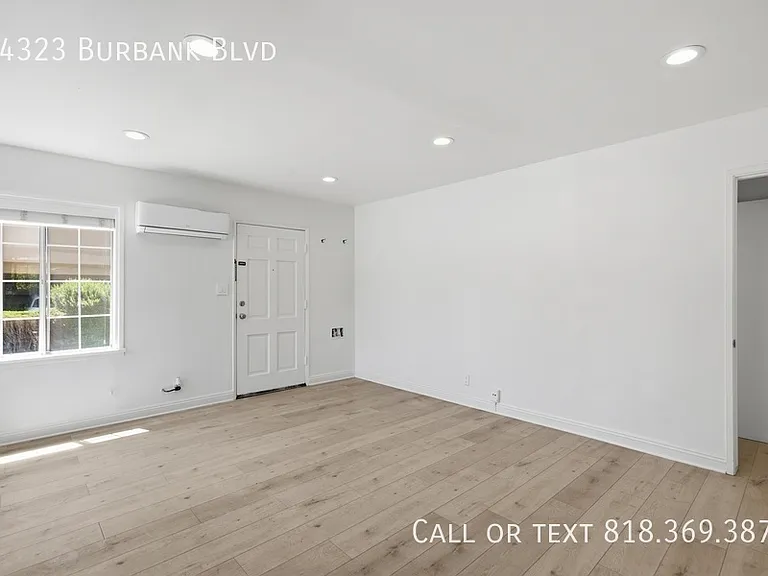14323 Burbank Blvd — Photo 4