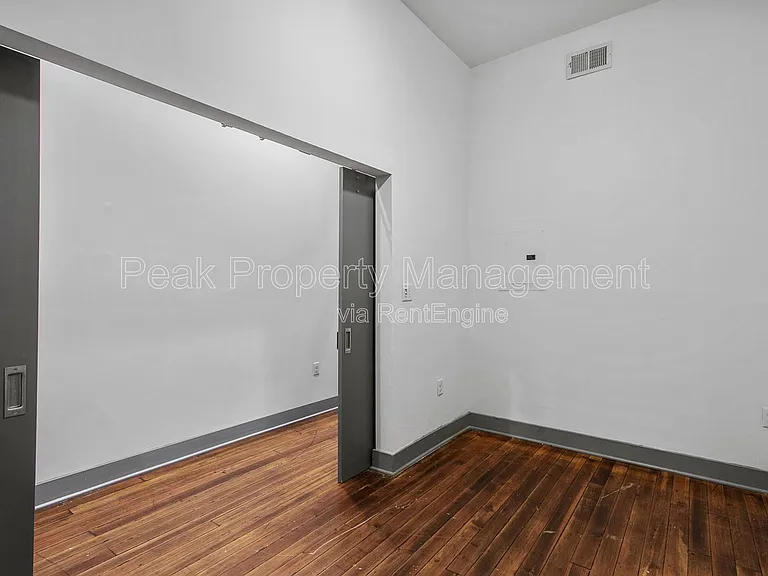 1209 Hull St #203 — Photo 15