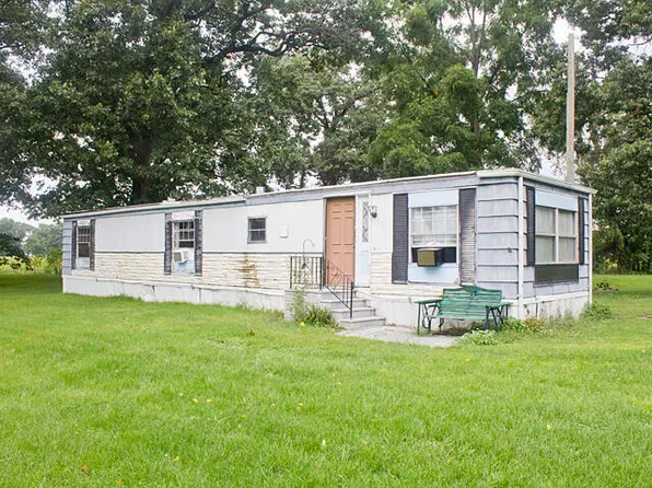 54040 92nd Ave, Dowagiac, MI 49047