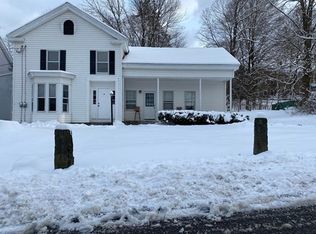 46 Crescent St, Warren, MA 01083