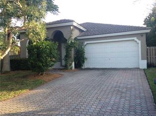 9008 SW 161st Ter, Palmetto Bay, FL 33157